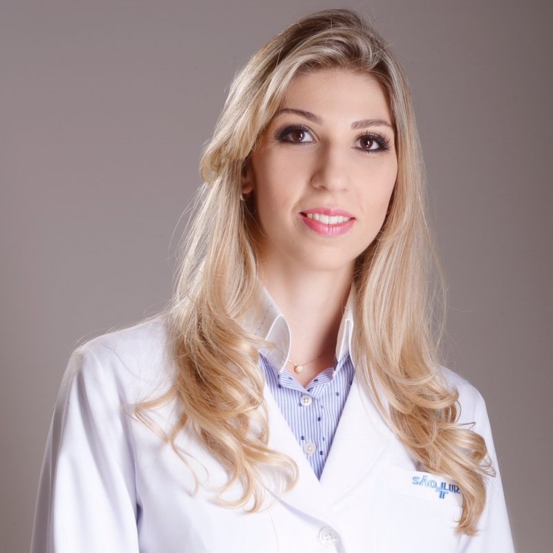 Dra. Paola Fernanda Baptistella Toth